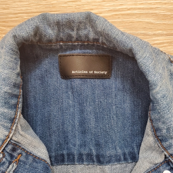 Jean Jacket - Picture 3 of 4